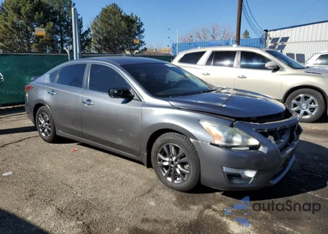 2015 Nissan Altima 2.5 из США, поврежденный, VIN 1N4AL3AP3FC457228